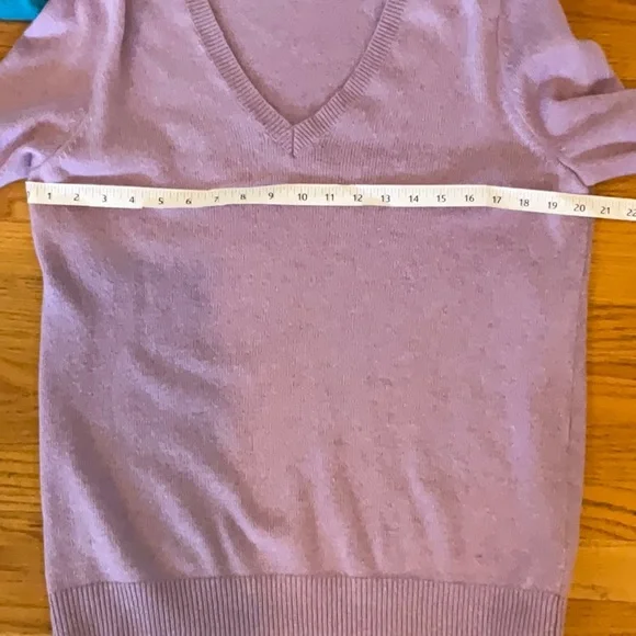 Old Navy Blue  & Lavender V-Neck Sweater Lightweight Knit, xl - Picture 14 of 15